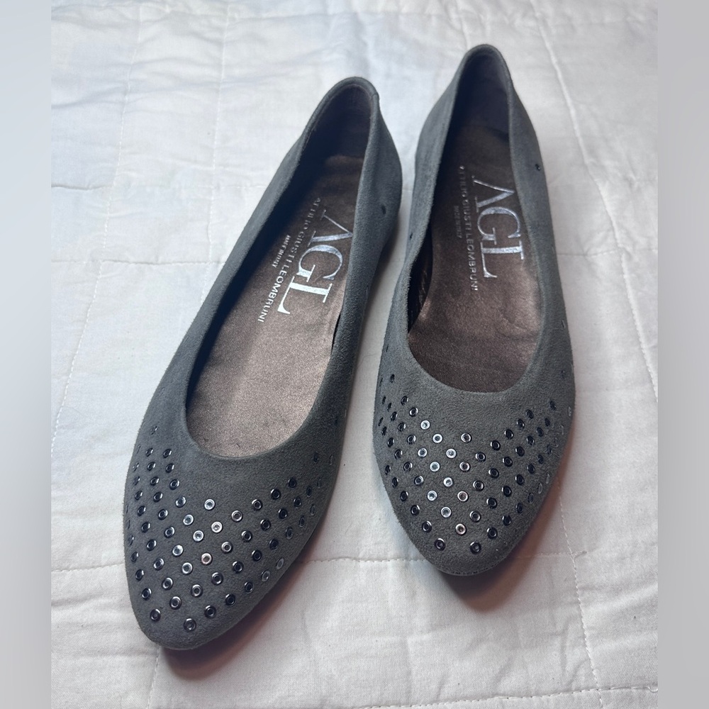 AGL Attilio Giusti Leombruni Gray Suede Studded Pointed Toe Flats Italy 38 7.5